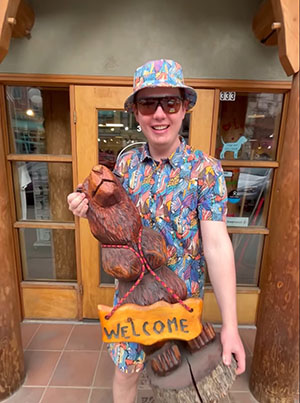 A very nice and professional photo of Max K